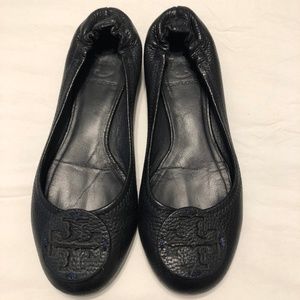 Tory Burch Navy Leather Reva Size 6